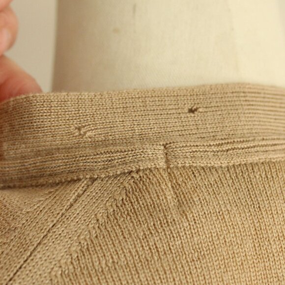 Vintage 2000s Sweater, Volup Size Edinburgh Beige Lambswool Cardigan, Y2K Knits - Picture 9 of 10